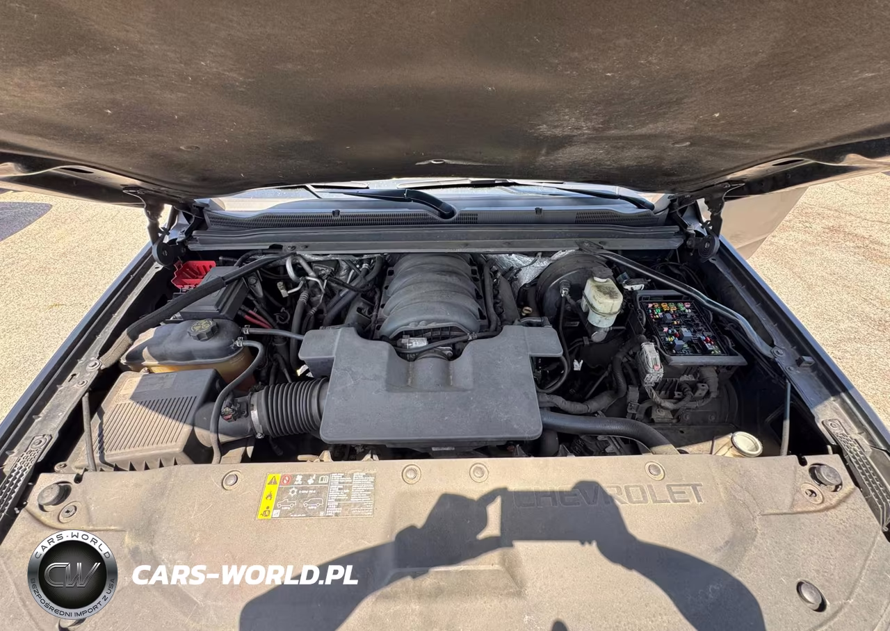 2018 Chevrolet Suburban Lt VIN:1GNSKHKC4JR238205 - 10