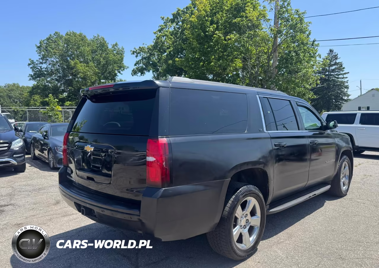 2018 Chevrolet Suburban Lt VIN:1GNSKHKC4JR238205 - 4