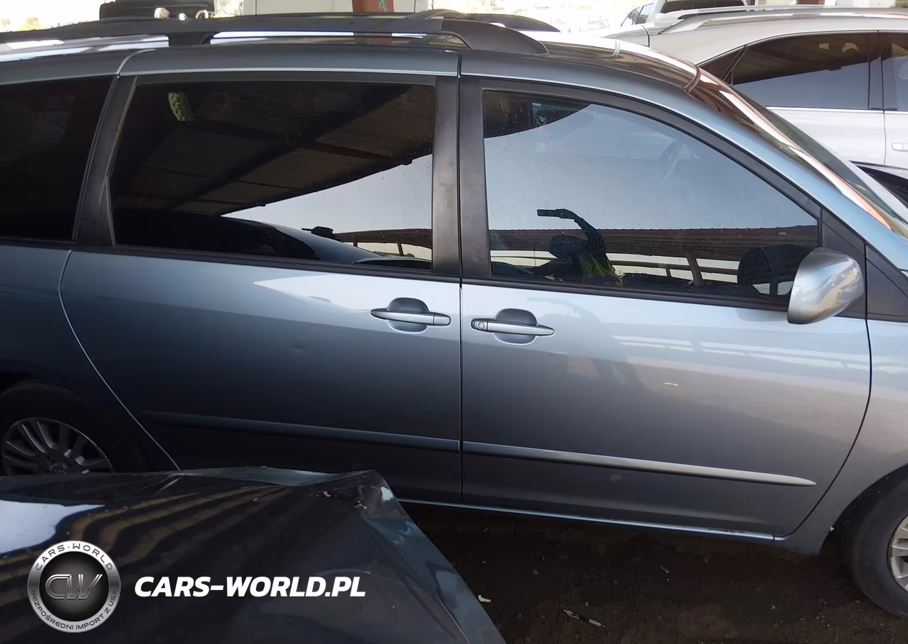 2010 Toyota Sienna Xle VIN:5TDYK4CCXAS313016 - 13