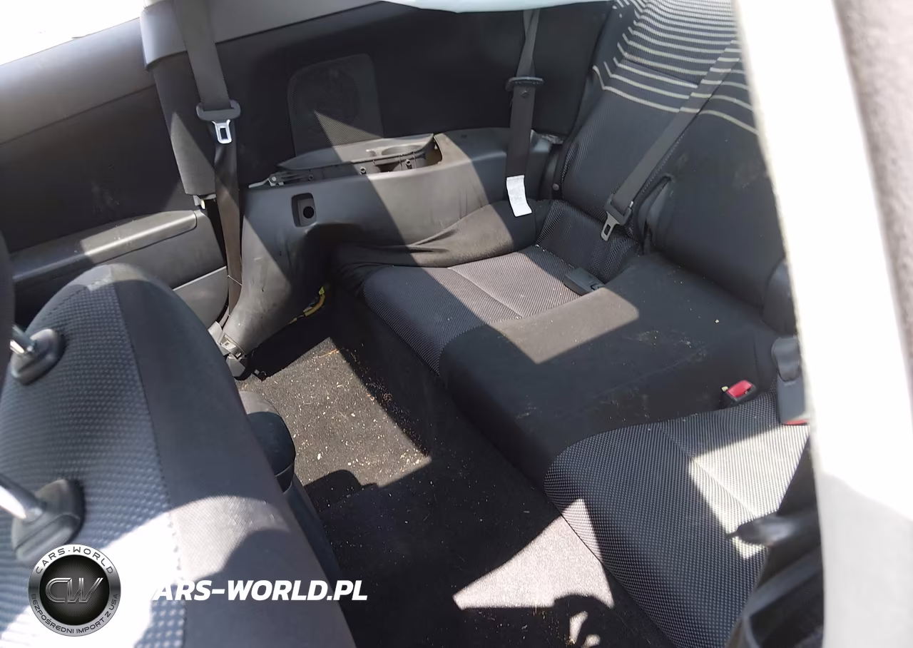 2008 Scion Tc VIN:JTKDE167580236130 - 8