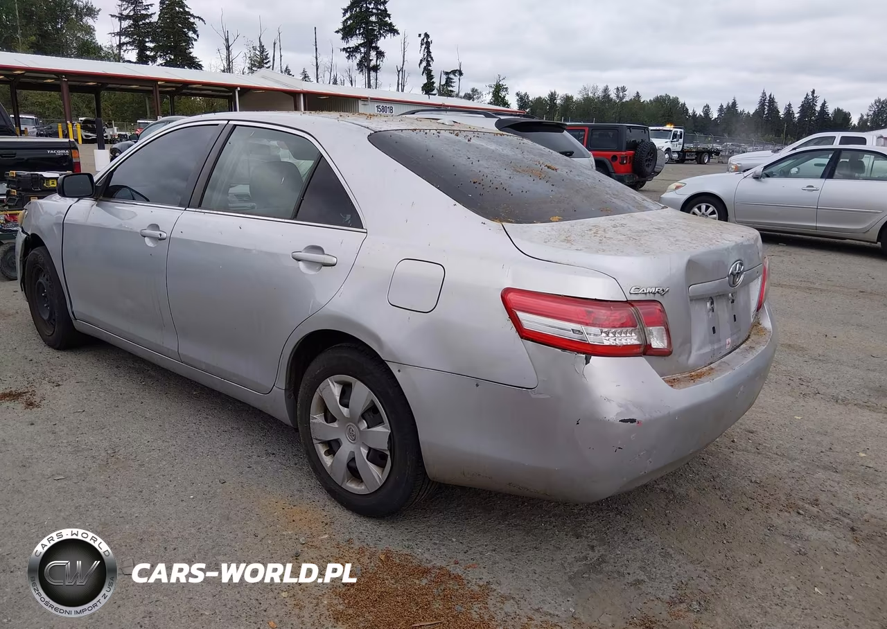 2011 Toyota Camry Le VIN:4T1BF3EKXBU618324 - 3