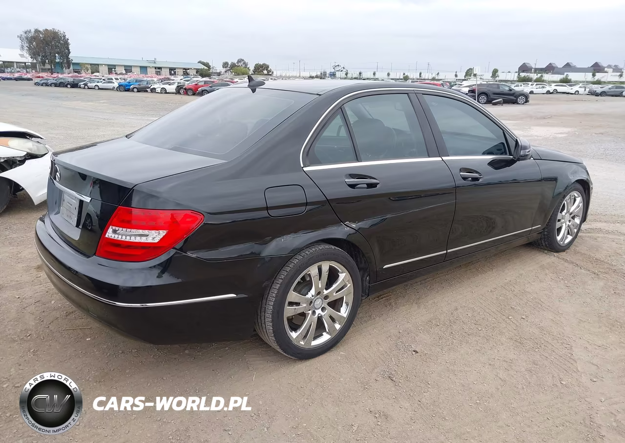 2013 Mercedes-Benz C 250 Luxury VIN:WDDGF4HB1DR277807 - 4