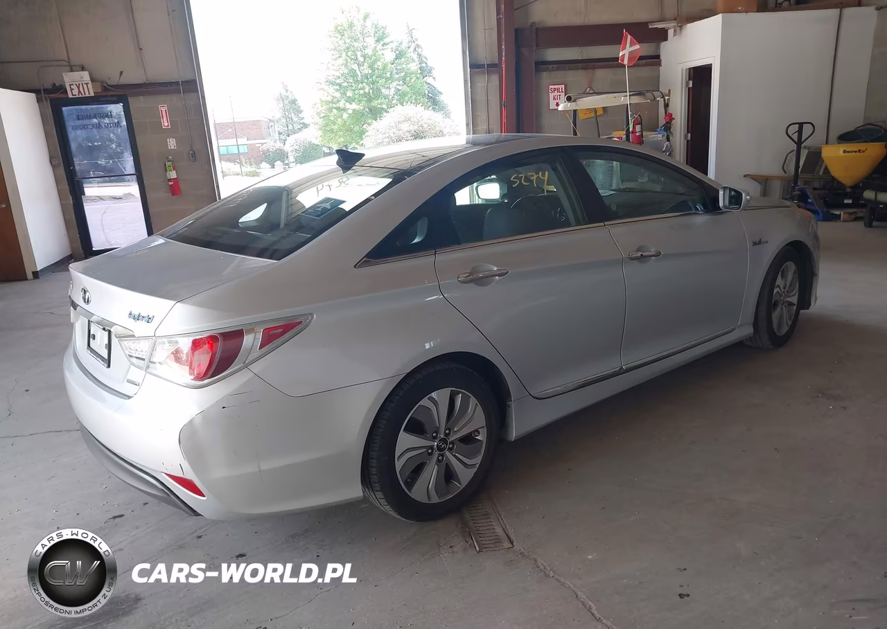 2015 Hyundai Sonata Hybrid Limited VIN:KMHEC4A4XFA122580 - 4
