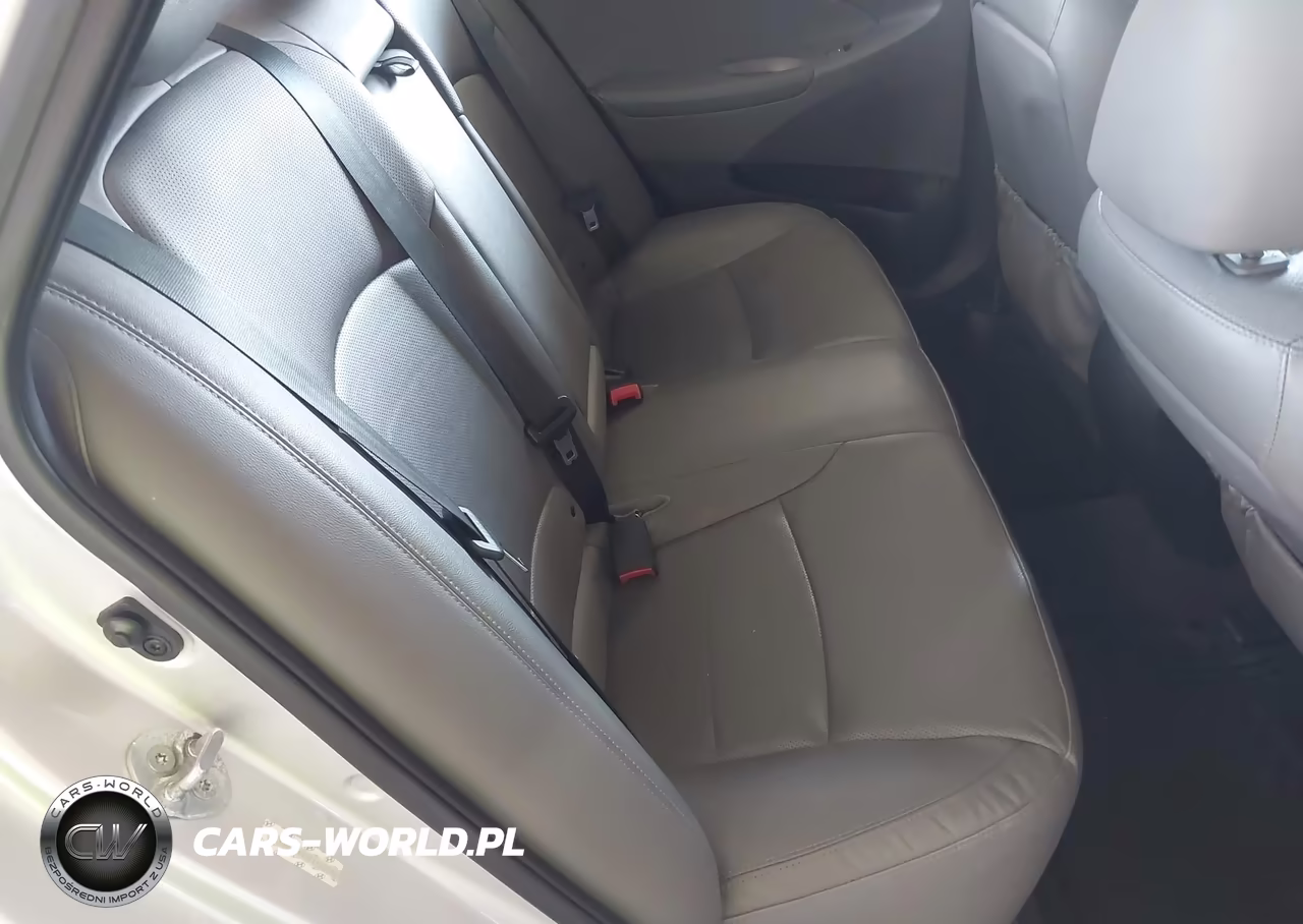 2015 Hyundai Sonata Hybrid Limited VIN:KMHEC4A4XFA122580 - 8