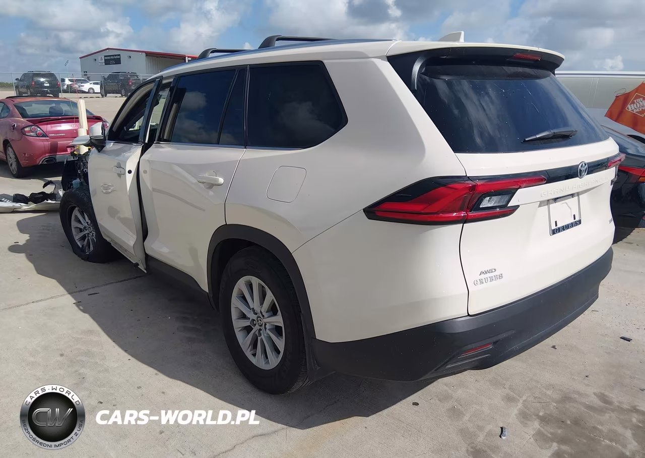 2024 Toyota Grand Highlander Xle VIN:5TDAAAB5XRS054190 - 3