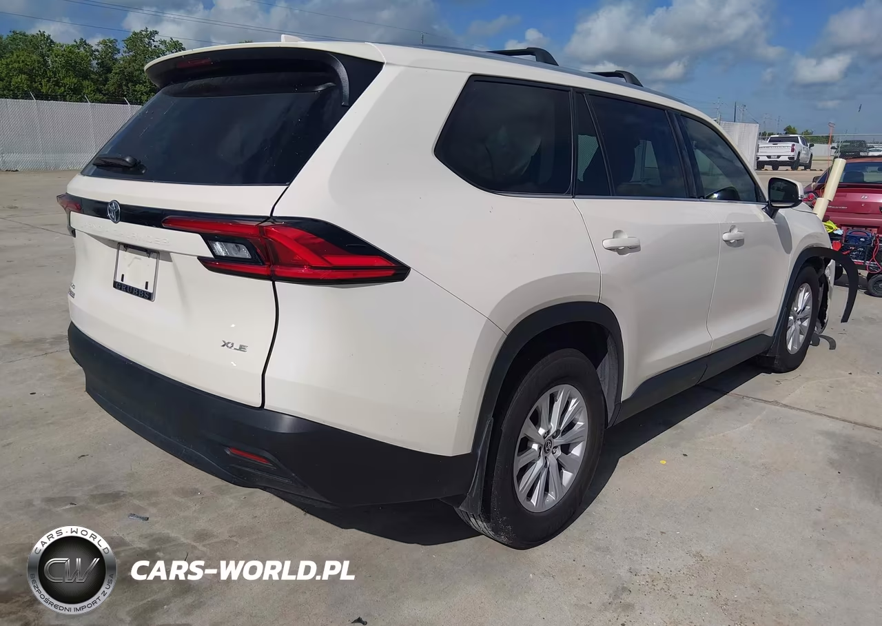 2024 Toyota Grand Highlander Xle VIN:5TDAAAB5XRS054190 - 4