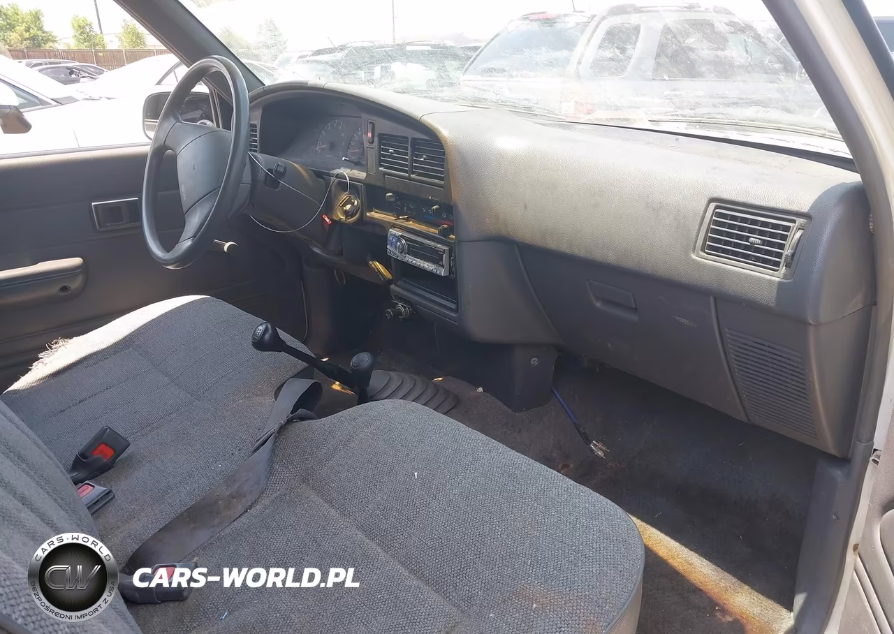 1989 Toyota Pickup 1-2 Ton Sht Wheelbase Dlx VIN:JT4RN01P4K4013334 - 5