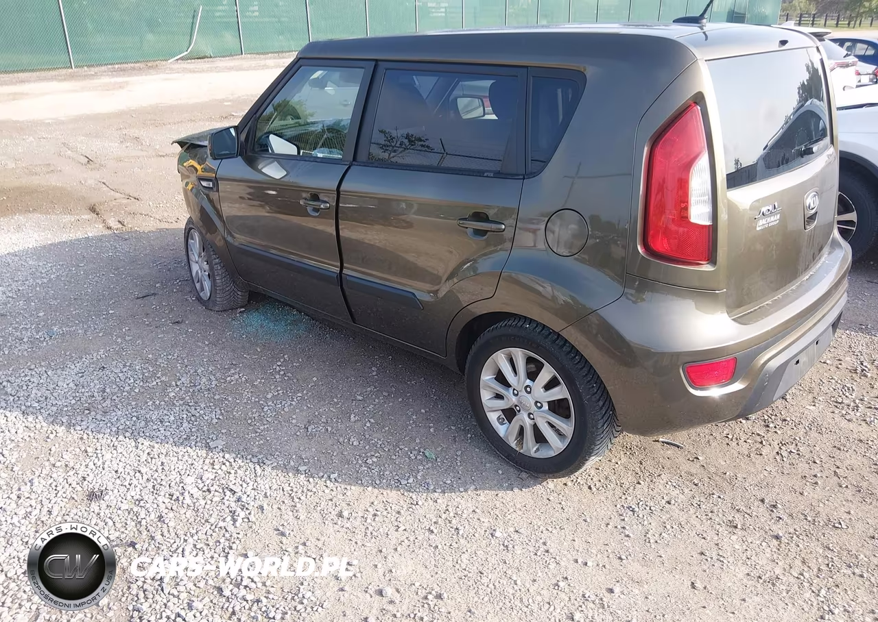 2013 Kia Soul VIN:KNDJT2A52D7550699 - 3