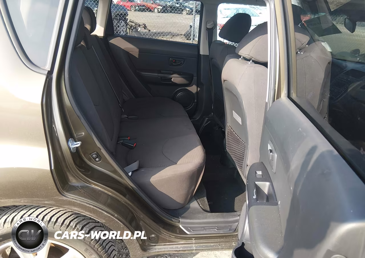 2013 Kia Soul VIN:KNDJT2A52D7550699 - 8