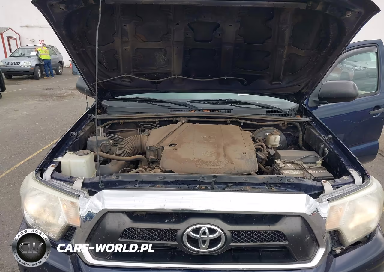 2013 Toyota Tacoma Base V6 VIN:3TMLU4EN4DM111036 - 10