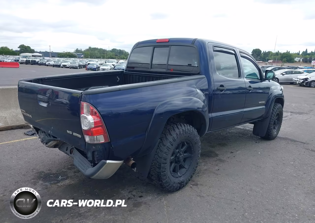 2013 Toyota Tacoma Base V6 VIN:3TMLU4EN4DM111036 - 4