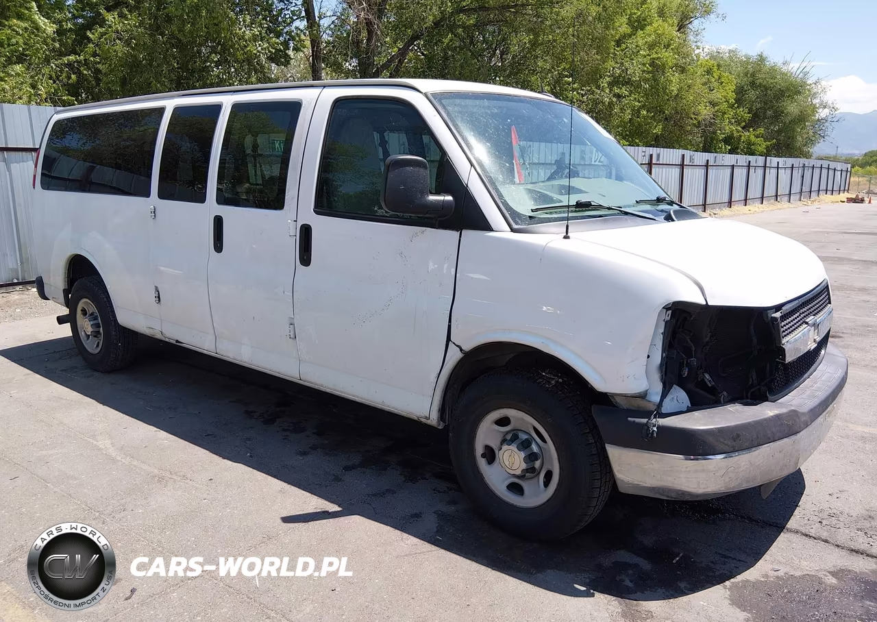 2013 Chevrolet Express 3500 Lt
