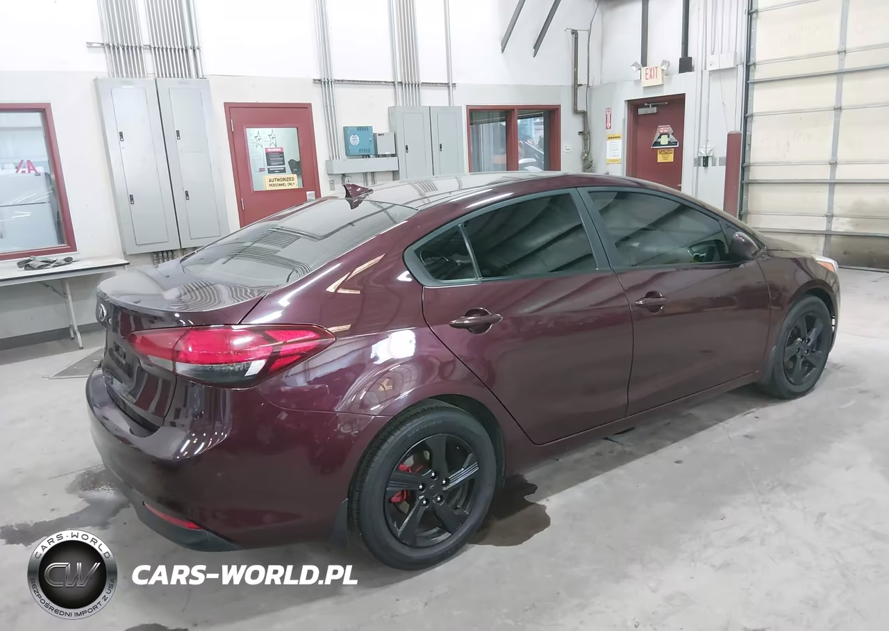 2018 Kia Forte Lx VIN:3KPFK4A71JE274369 - 4