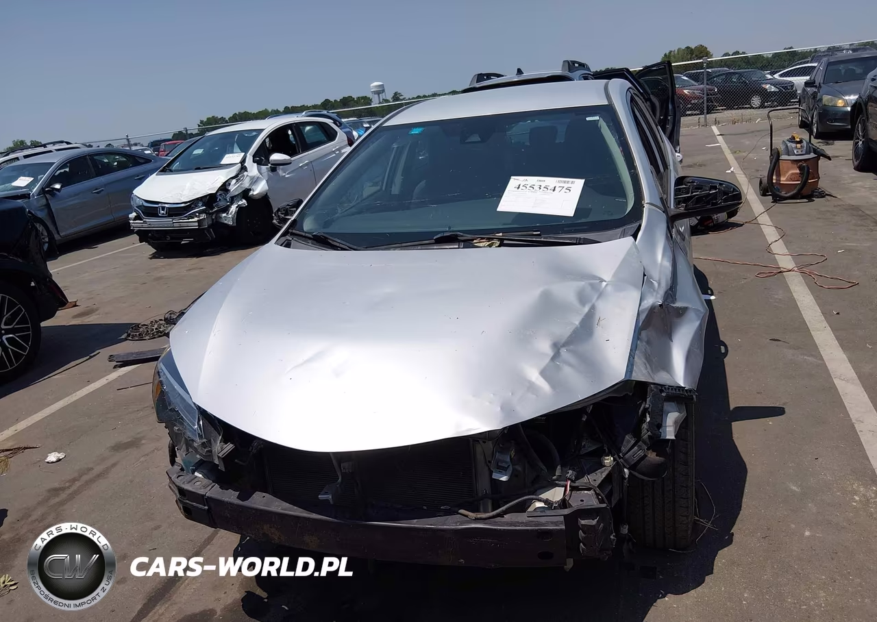 2018 Toyota Corolla Le VIN:5YFBURHE1JP791227 - 13