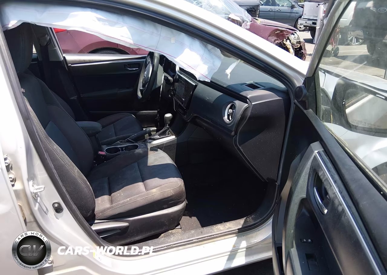 2018 Toyota Corolla Le VIN:5YFBURHE1JP791227 - 5
