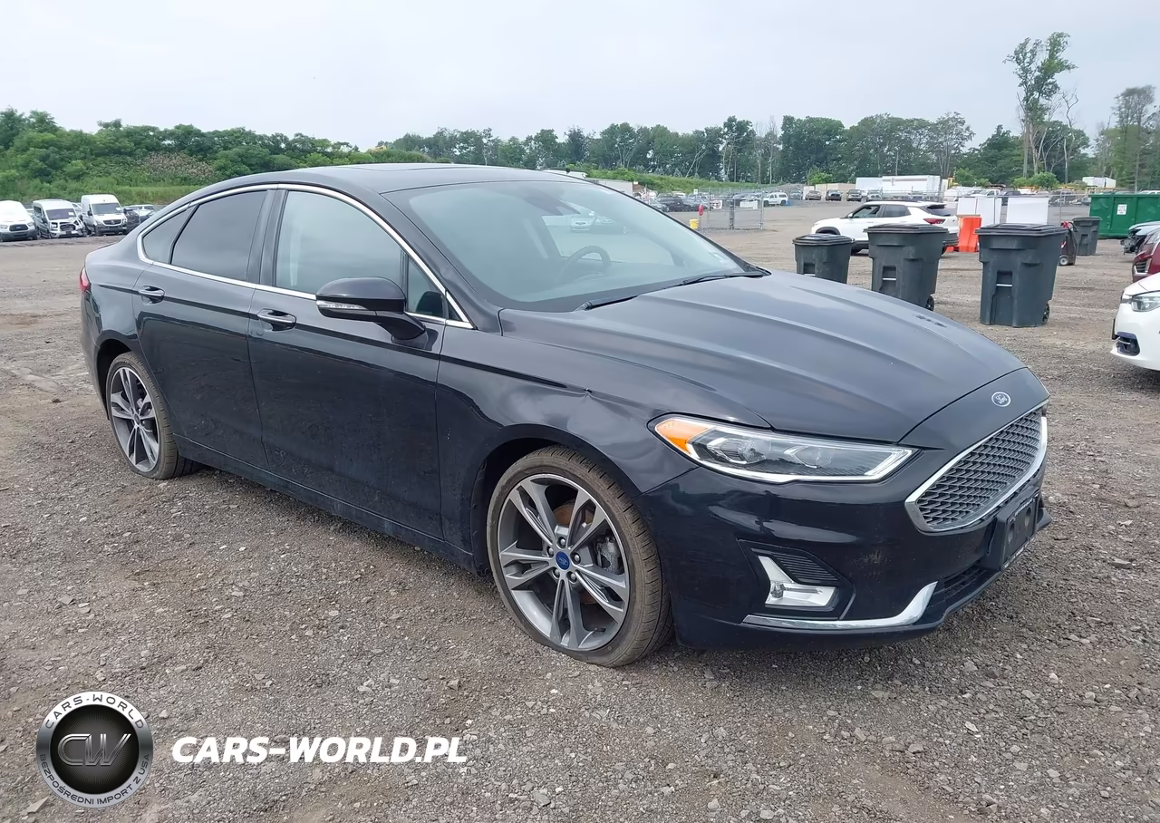 2020 Ford Fusion Titanium – zdjęcie 1 z 16