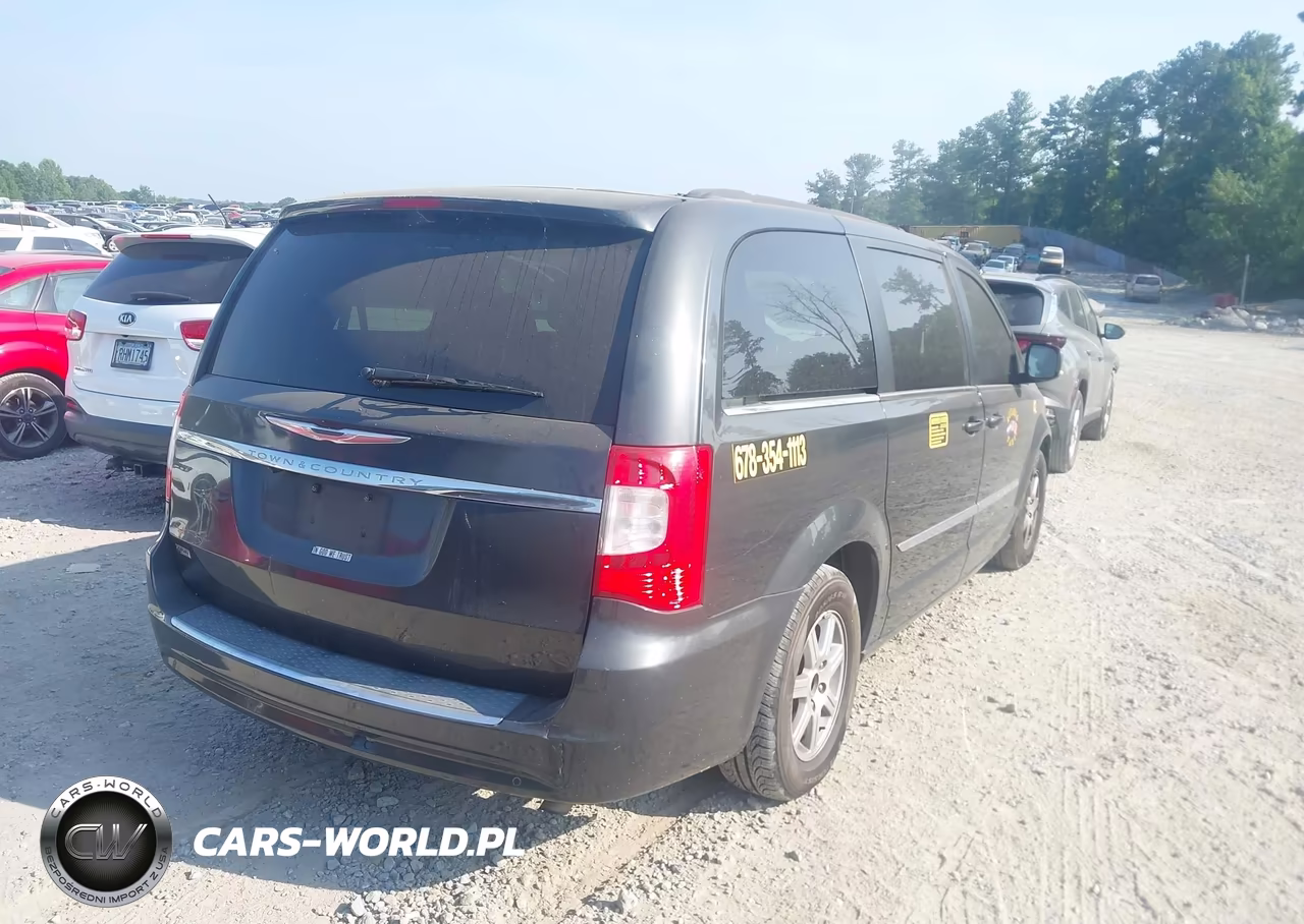 2011 Chrysler Town & Country Touring-L VIN:2A4RR8DG8BR796762 - 4