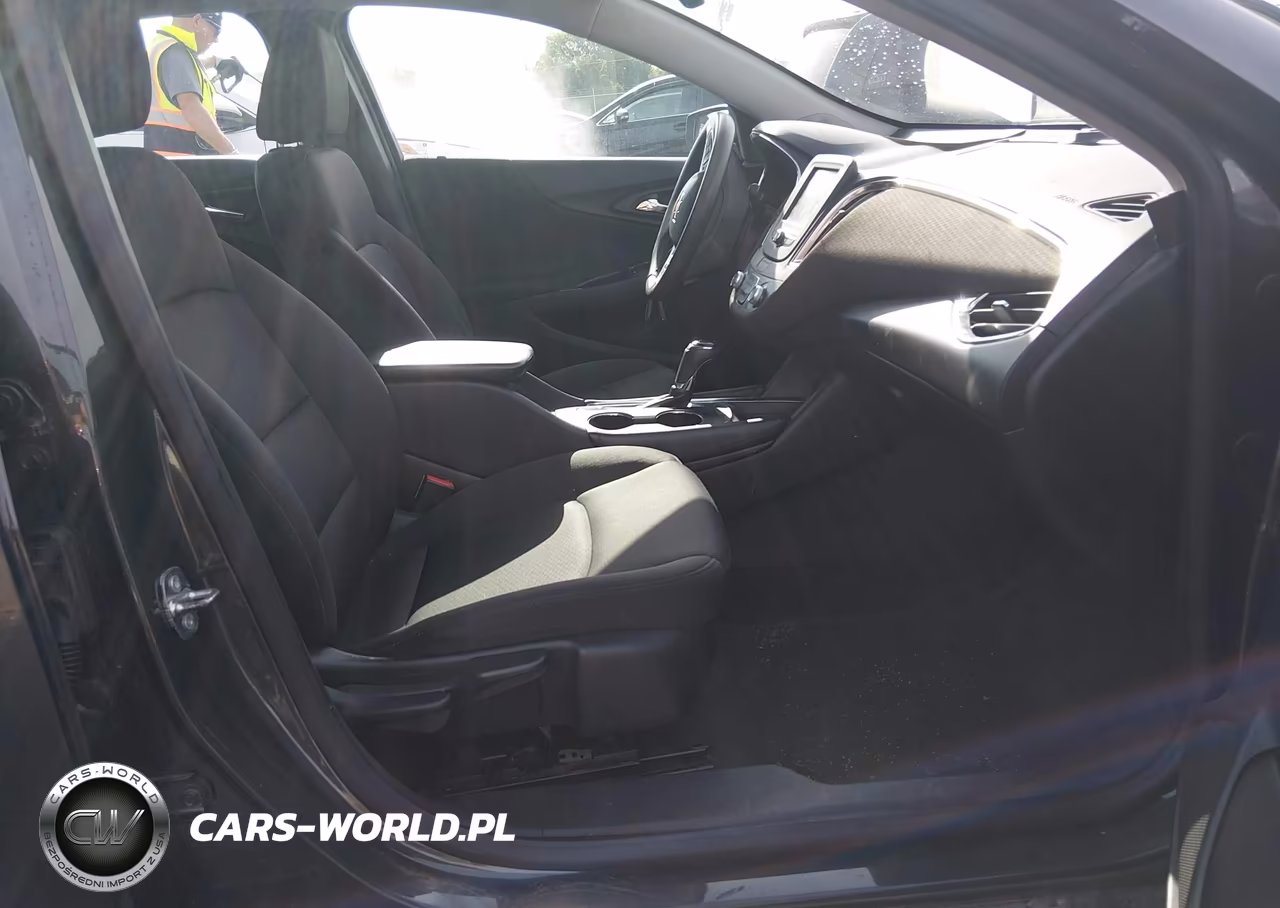 2018 Chevrolet Malibu Lt VIN:1G1ZD5ST0JF254363 - 5