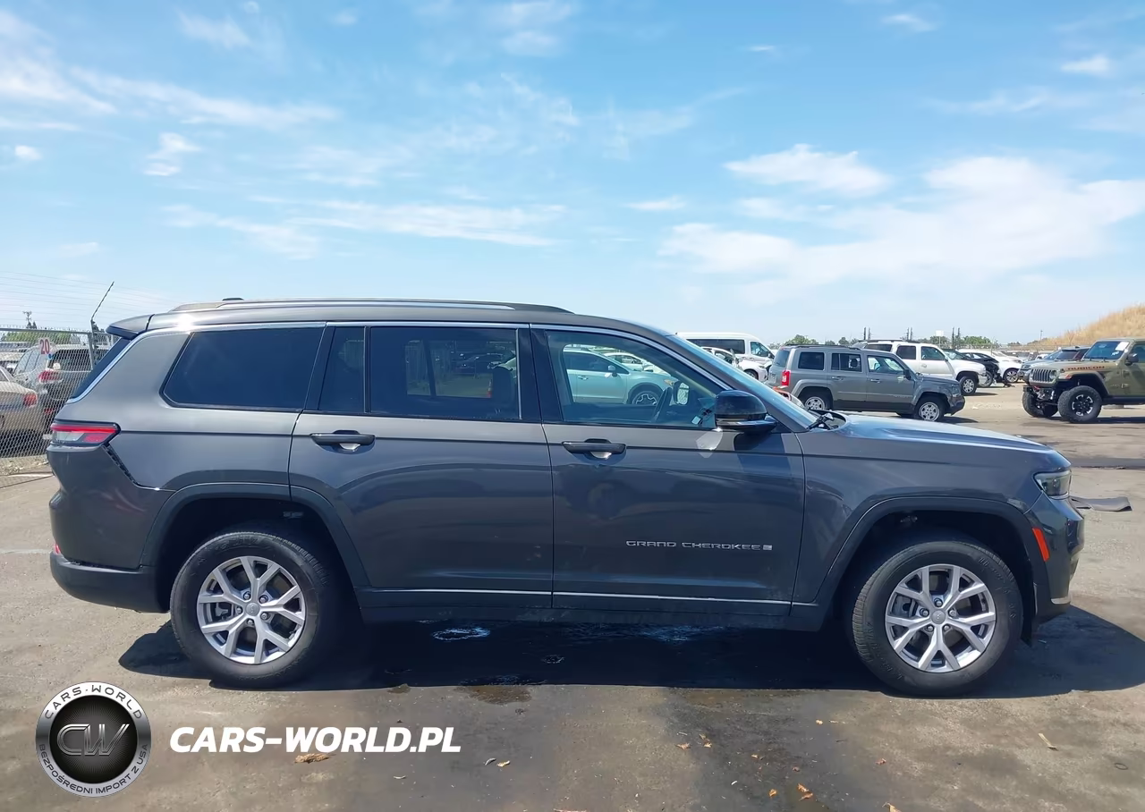 2022 Jeep Grand Cherokee L Limited 4X4 VIN:1C4RJKBG9N8587270 - 13