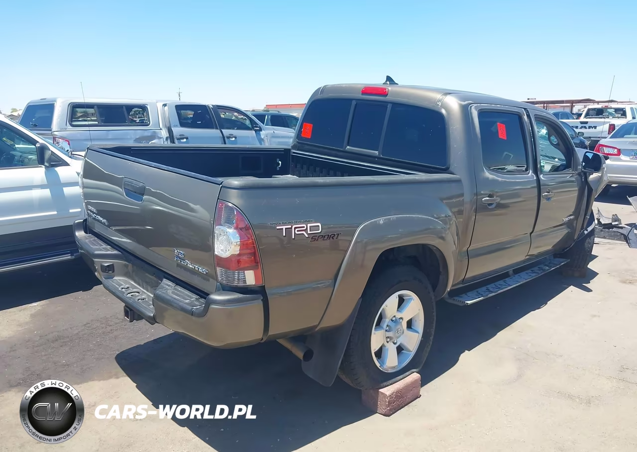 2012 Toyota Tacoma Prerunner V6 VIN:3TMJU4GN8CM132572 - 4