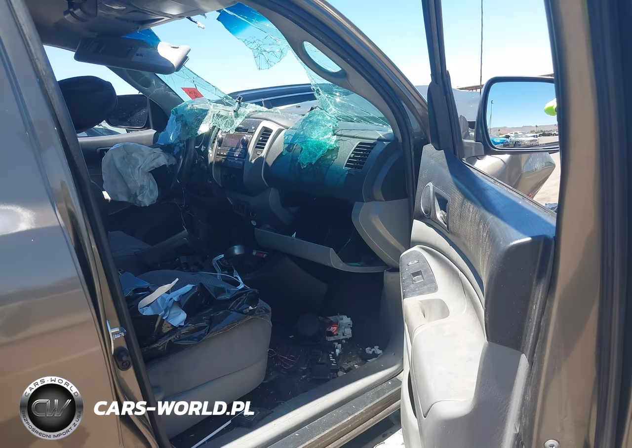 2012 Toyota Tacoma Prerunner V6 VIN:3TMJU4GN8CM132572 - 5