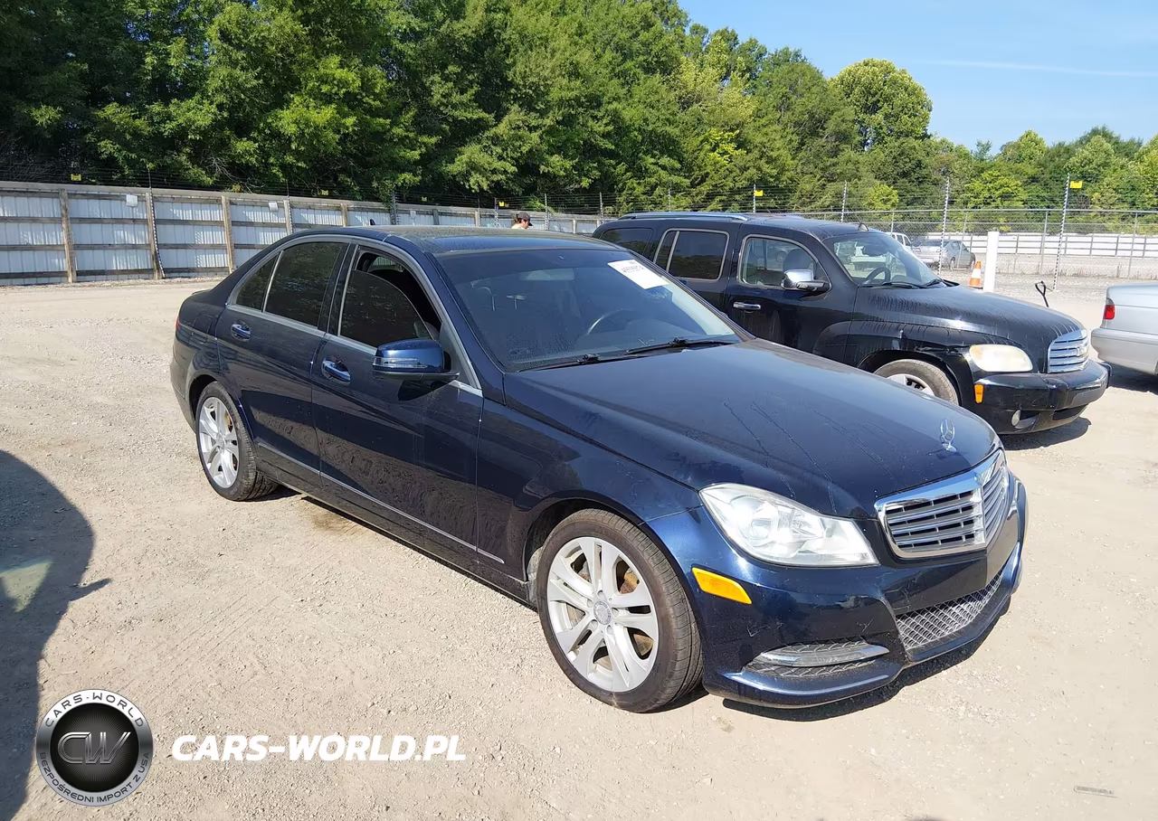 2014 Mercedes-Benz C 300 Luxury 4Matic – zdjęcie 1 z 16