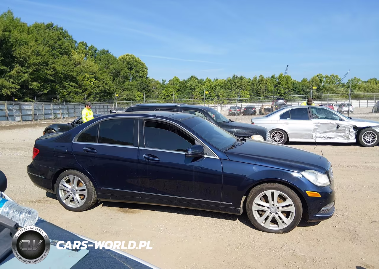 2014 Mercedes-Benz C 300 Luxury 4Matic VIN:WDDGF8AB3ER307215 - 13