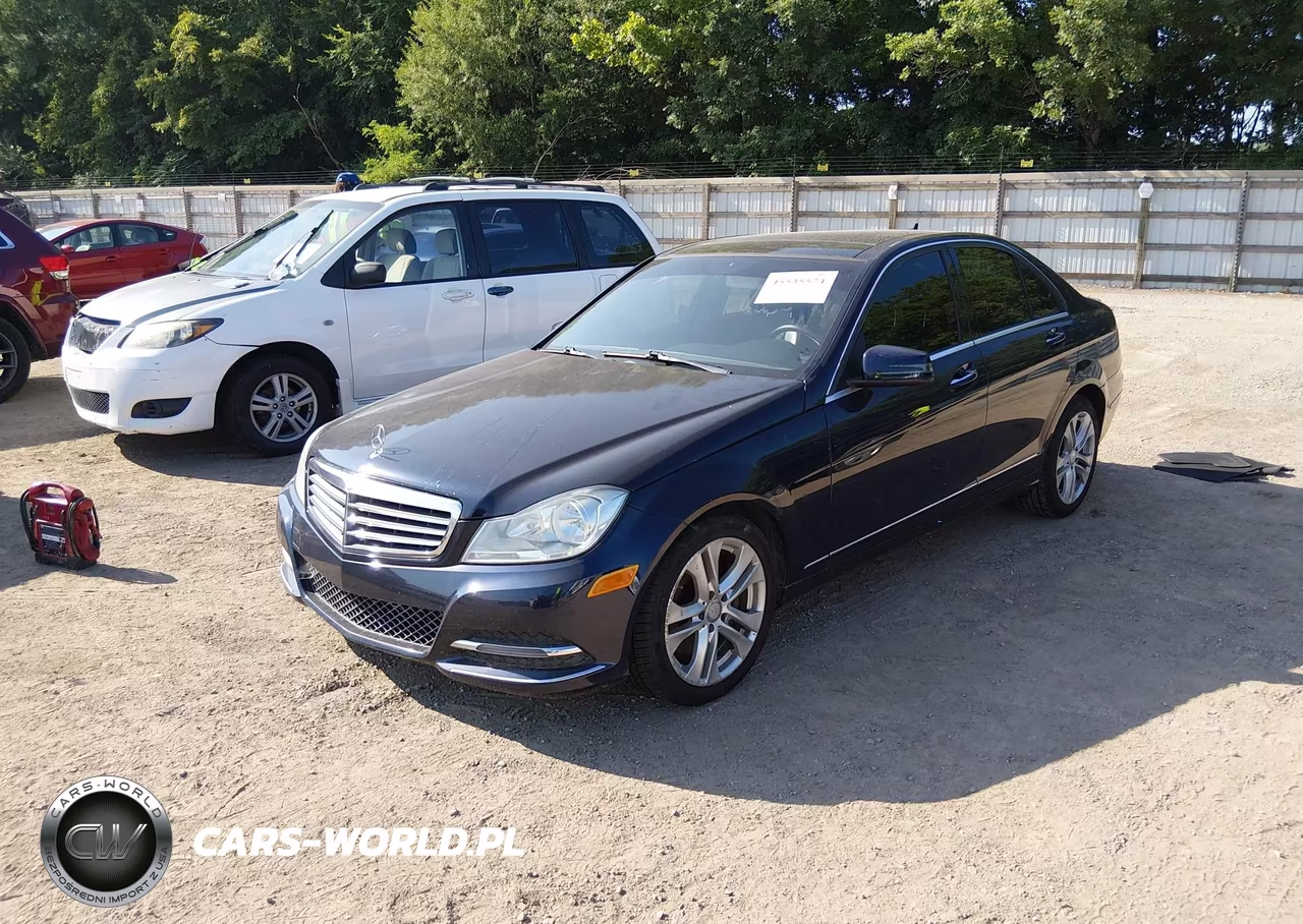 2014 Mercedes-Benz C 300 Luxury 4Matic VIN:WDDGF8AB3ER307215 - 2