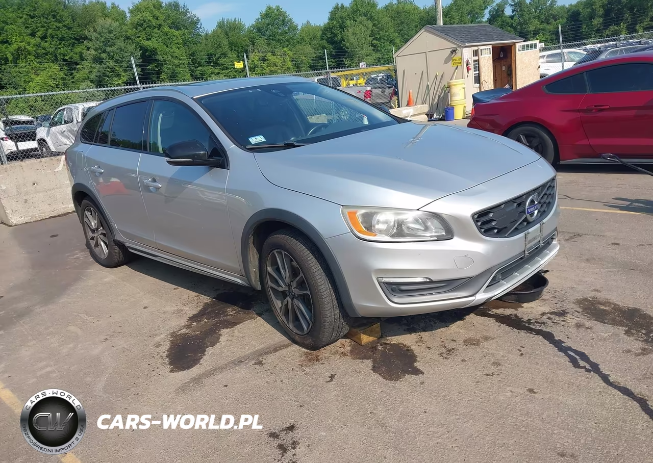 2016 Volvo V60 Cross Country T5