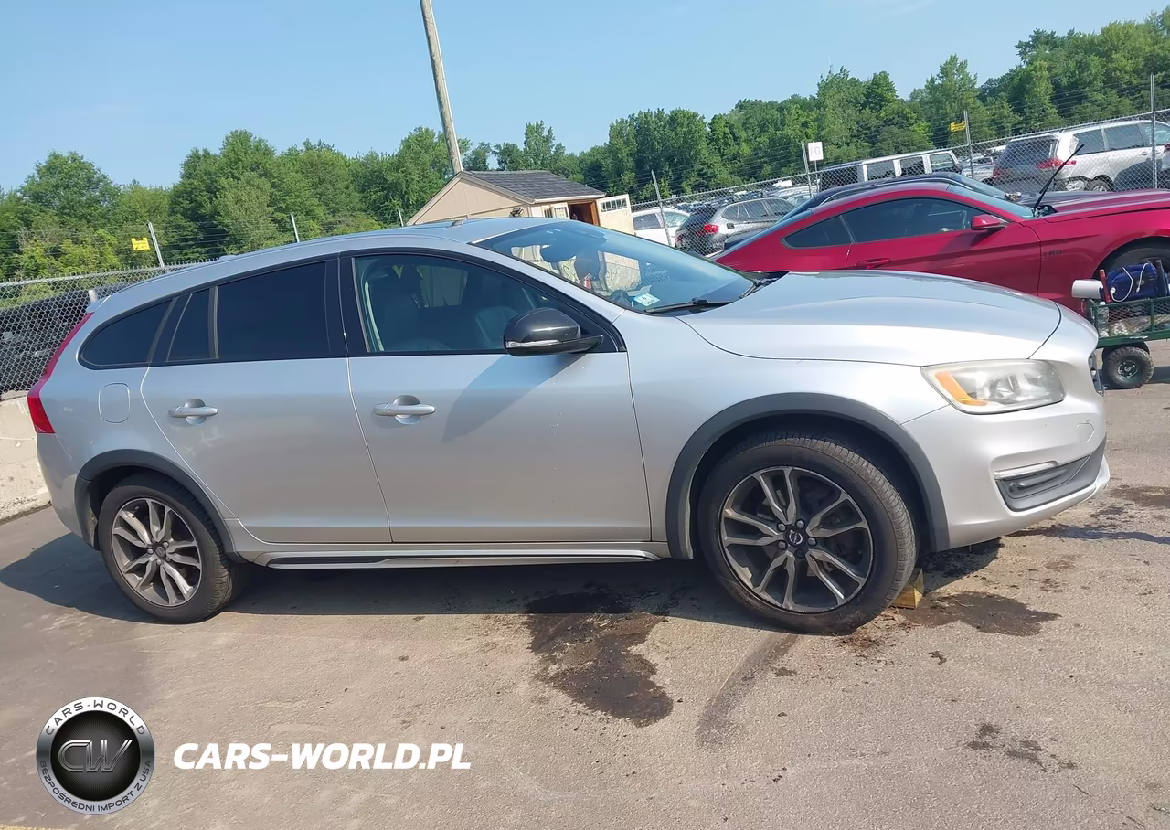 2016 Volvo V60 Cross Country T5 VIN:YV4612HK0G1013244 - 13