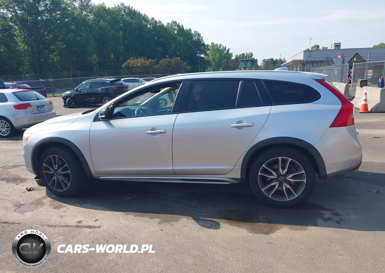 2016 Volvo V60 Cross Country T5 VIN:YV4612HK0G1013244 - 14