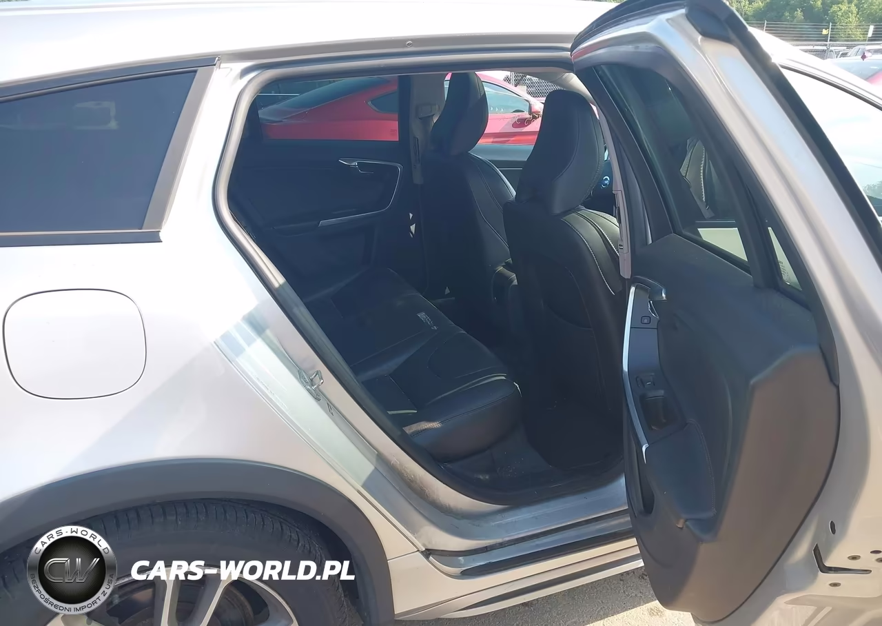 2016 Volvo V60 Cross Country T5 VIN:YV4612HK0G1013244 - 8