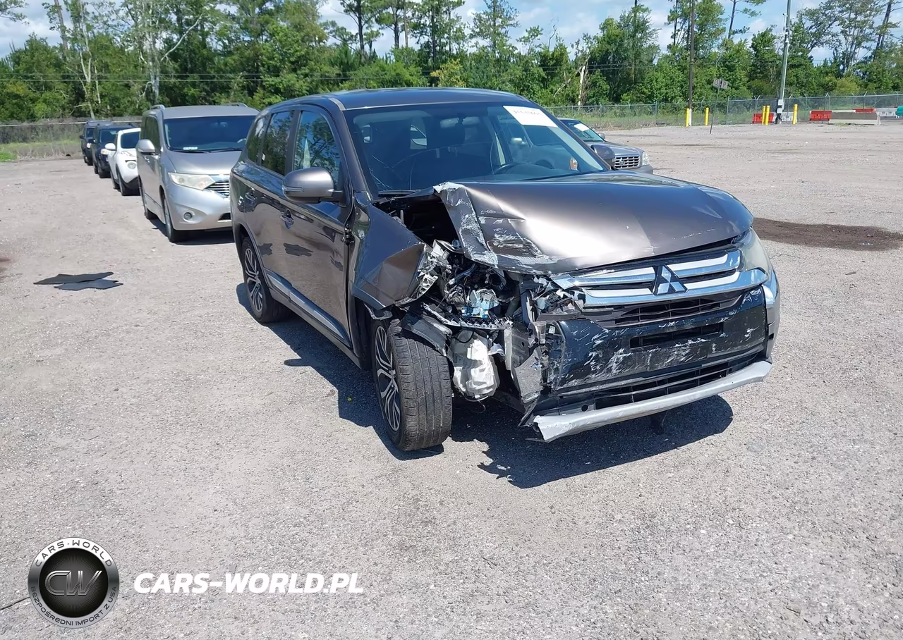 2017 Mitsubishi Outlander Se-Sel – zdjęcie 1 z 16