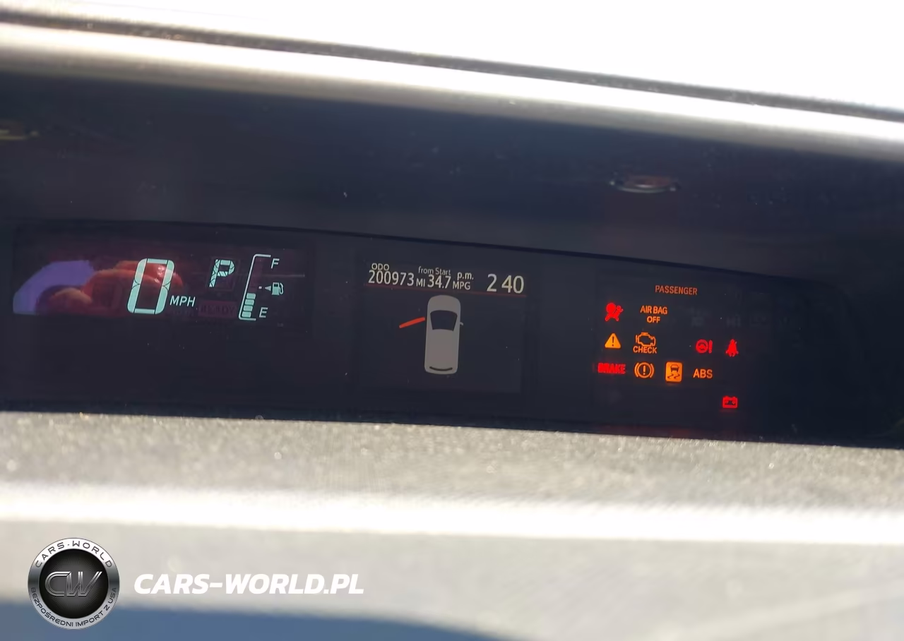 2014 Toyota Prius C One VIN:JTDKDTB35E1565819 - 7