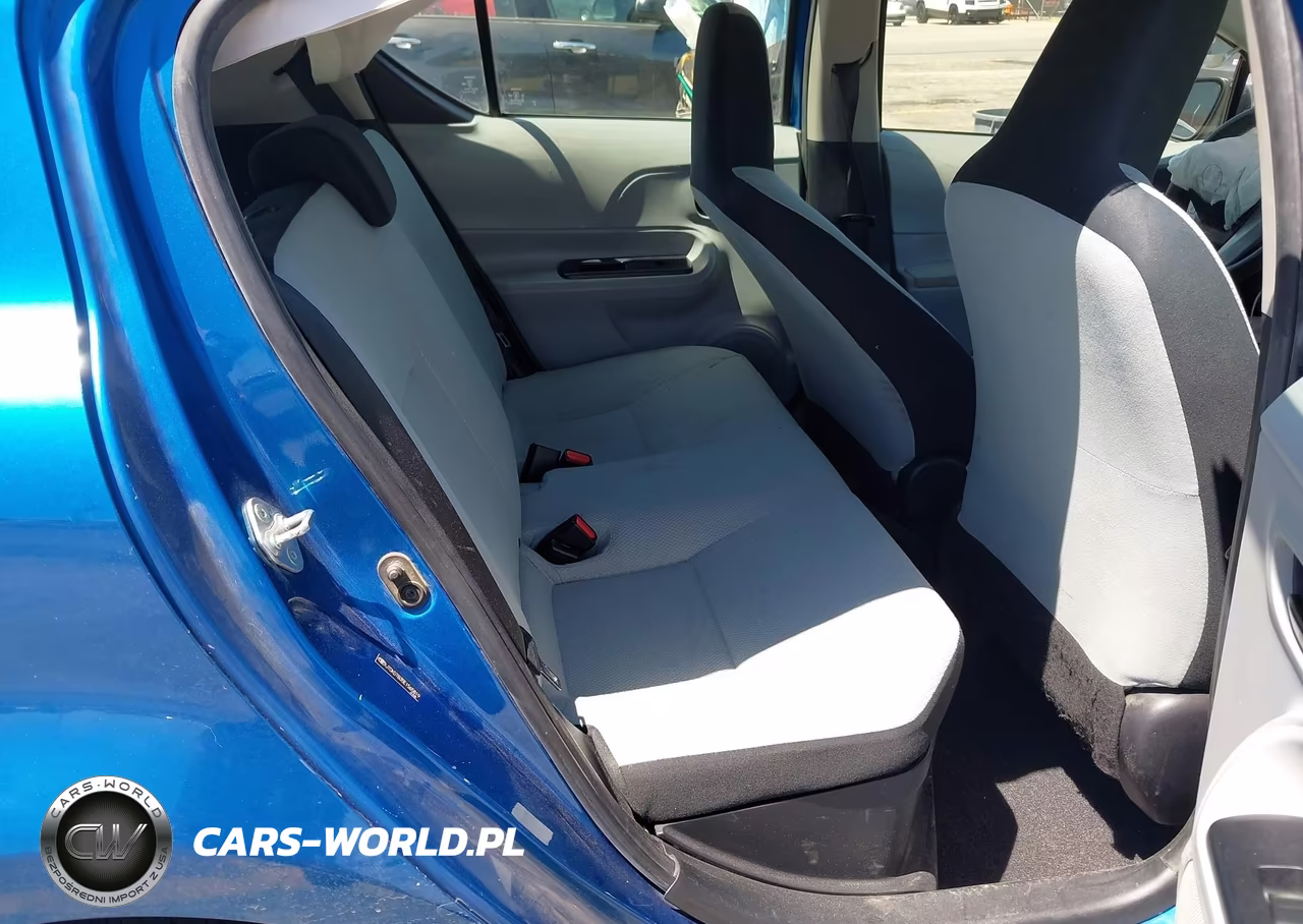 2014 Toyota Prius C One VIN:JTDKDTB35E1565819 - 8