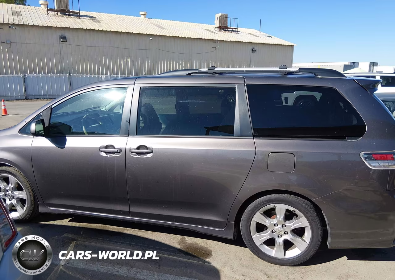 2011 Toyota Sienna Se VIN:5TDXK3DC9BS035618 - 14