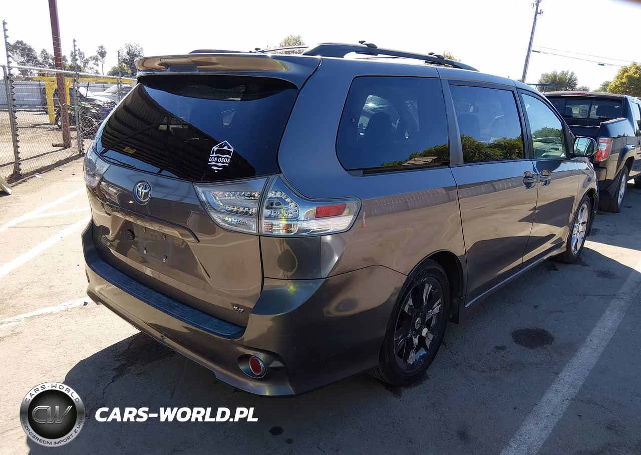 2011 Toyota Sienna Se VIN:5TDXK3DC9BS035618 - 4