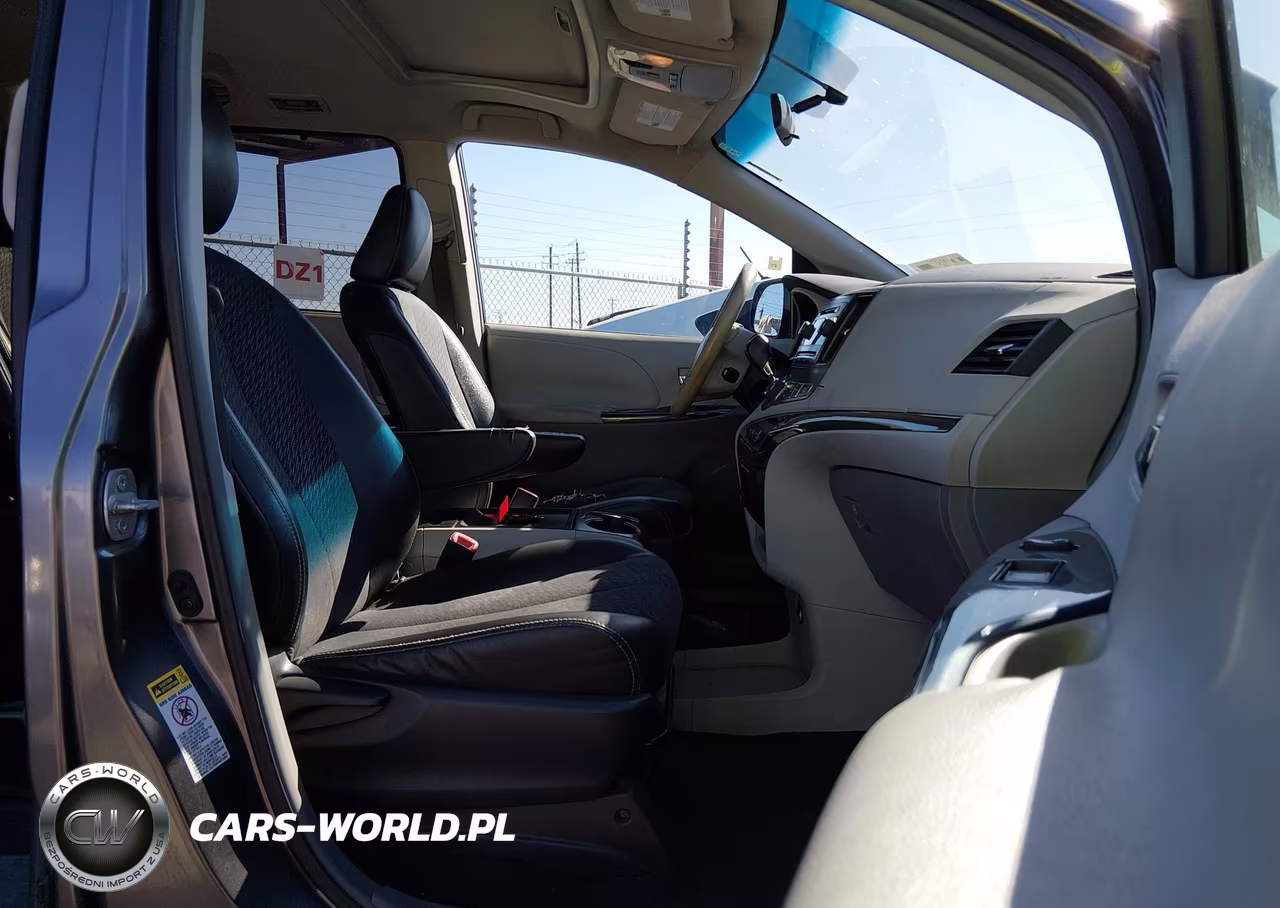 2011 Toyota Sienna Se VIN:5TDXK3DC9BS035618 - 5