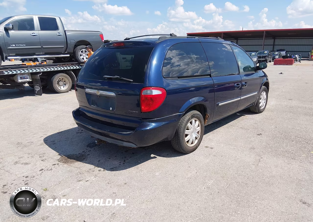 2005 Chrysler Town & Country Touring VIN:2C4GP54L25R508172 - 4