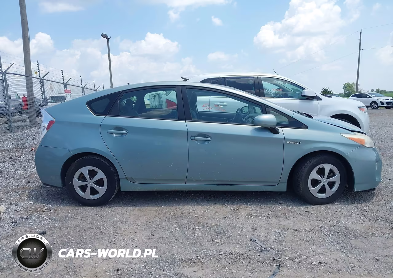 2012 Toyota Prius Three VIN:JTDKN3DU3C1483085 - 13