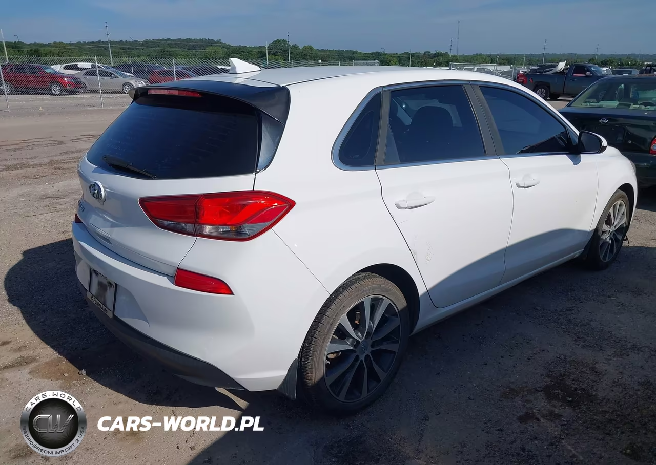 2018 Hyundai Elantra Gt VIN:KMHH35LE6JU062863 - 4