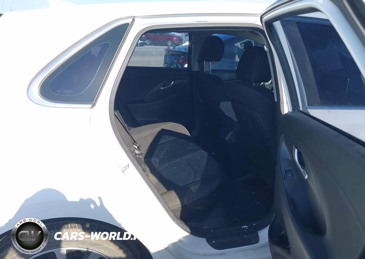 2018 Hyundai Elantra Gt VIN:KMHH35LE6JU062863 - 8