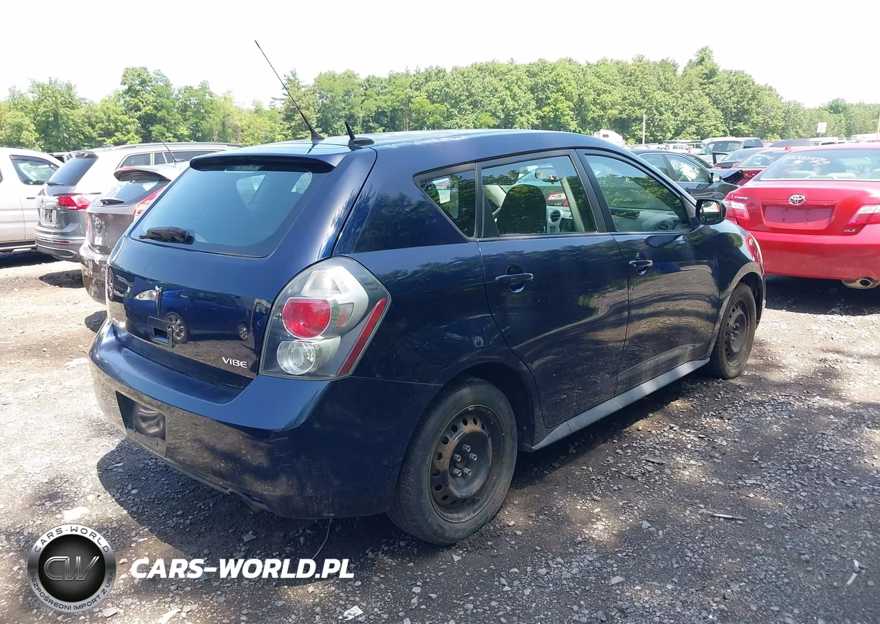 2010 Pontiac Vibe VIN:5Y2SL6E84AZ401792 - 4