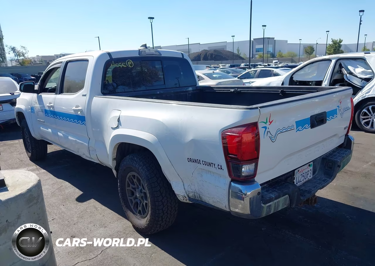 2018 Toyota Tacoma Sr5 VIN:3TMBZ5DN5JM014752 - 3