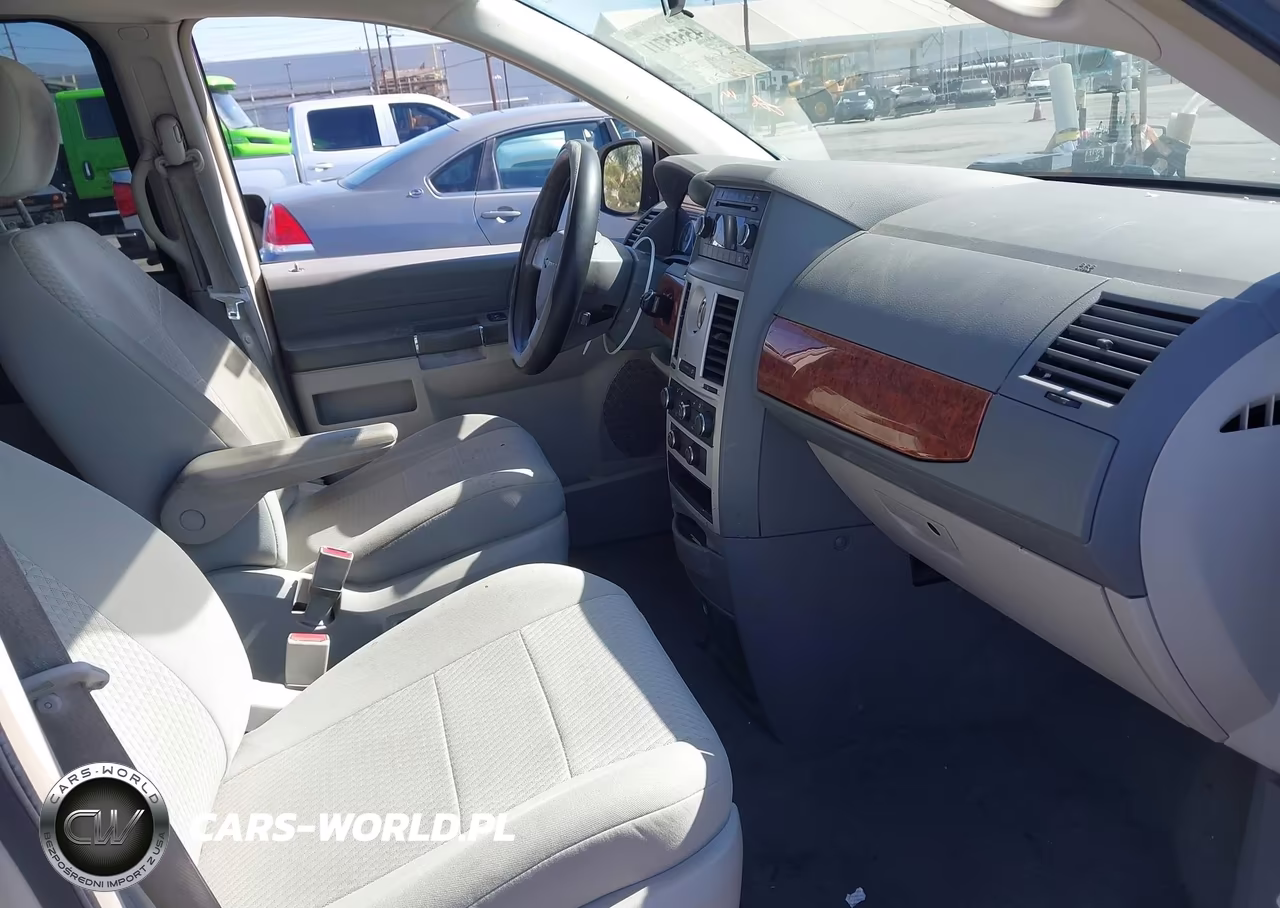 2009 Chrysler Town & Country Lx VIN:2A8HR44E19R573488 - 5