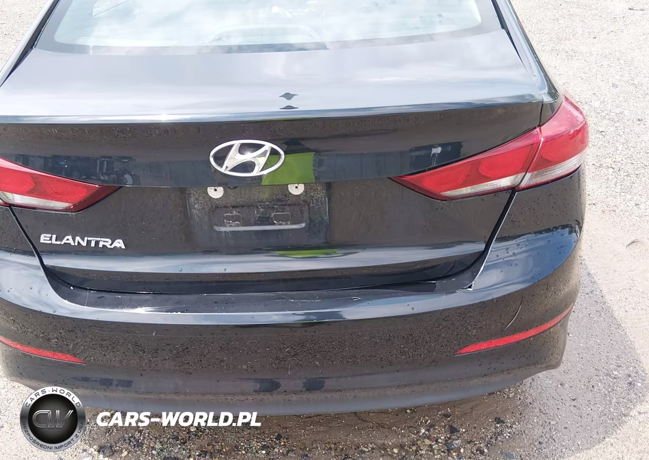 2018 Hyundai Elantra Value Edition VIN:5NPD84LF3JH362457 - 17