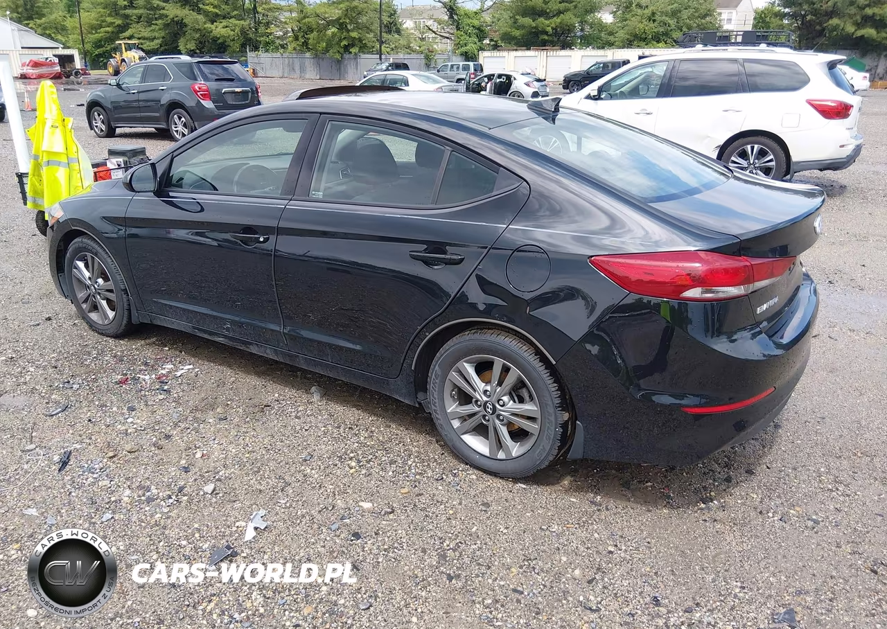 2018 Hyundai Elantra Value Edition VIN:5NPD84LF3JH362457 - 3