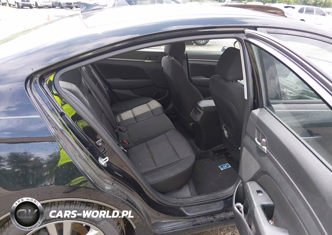2018 Hyundai Elantra Value Edition VIN:5NPD84LF3JH362457 - 8