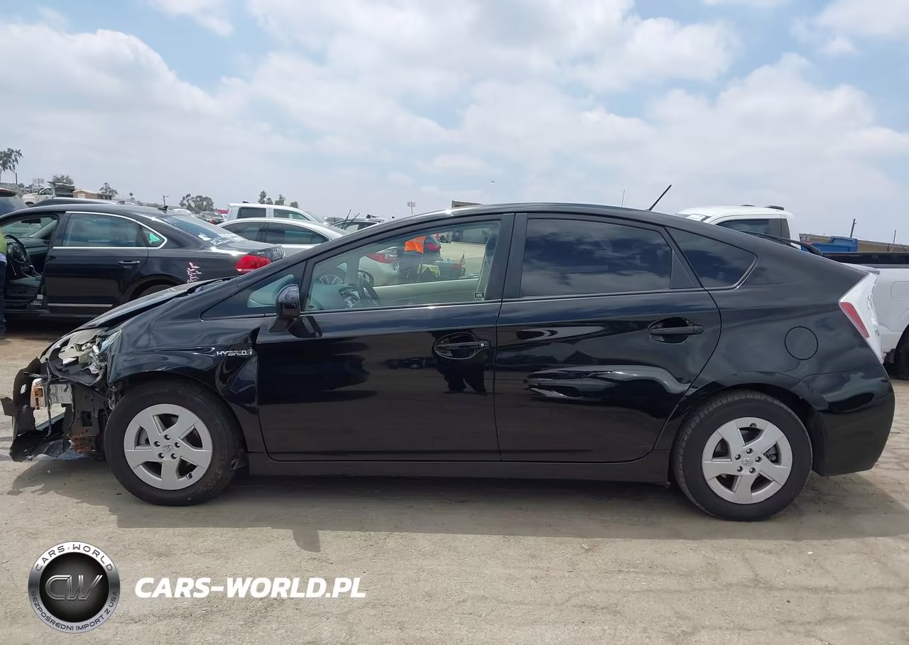 2011 Toyota Prius Three VIN:JTDKN3DU3B0306816 - 14
