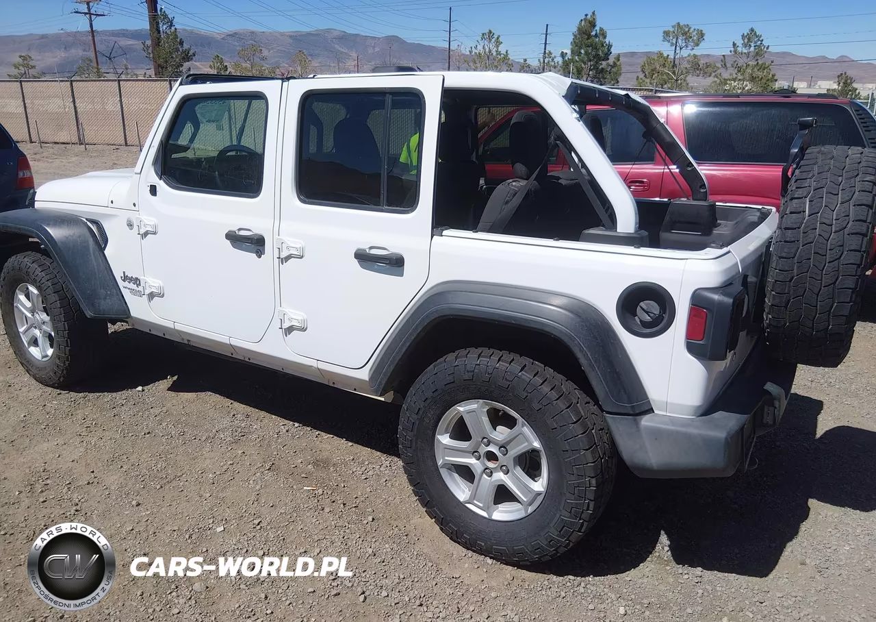 2020 Jeep Wrangler Unlimited Sport S 4X4 VIN:1C4HJXDN3LW127535 - 3